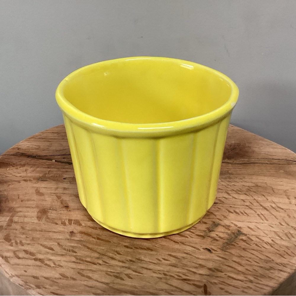 🟡 Vintage - McCoy Floraline Brilliant Yellow Planter / Pot - Circa 1960s - Rare - Picture 5 of 16